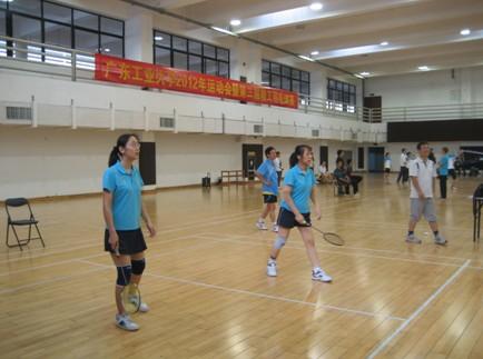 QQ截图20121120085127.jpg